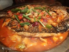 -鸣记脆皮烤鱼·海鲜烤鱼(三八广场店)