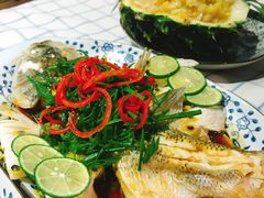 百香果蒸鲈鱼-在湖边私厨小馆