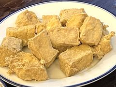 油炸臭豆腐-咸亨酒店•非遗绍兴菜•中华老字号(堂吃餐厅)