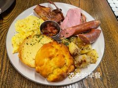 -BOURBON 玻本美式餐厅酒吧(虹桥新天地店)