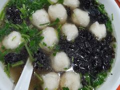 鱼丸汤-老滕家过桥米线(金鱼胡同店)