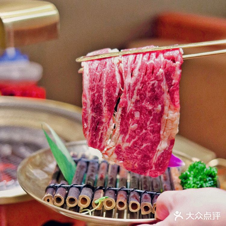 魔都泥炉烤肉就顶你!鳗鱼九种吃法太绝!