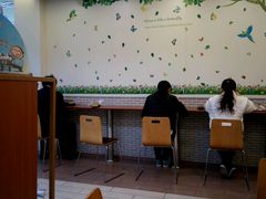 -全家便利店(洛川东路店)