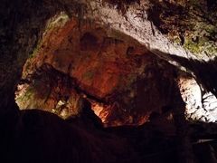 -波斯托伊纳溶洞