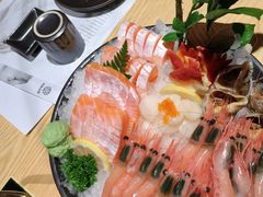 -枝魯枝魯自助料理