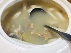 海南椰子煲鸡-渔太泰漓江小馆·广西融合菜(西街店)