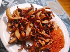 炸菌子-勺子米线·云南传统小吃市集(四方街店)