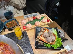 -湊湊火锅·茶憩(南京东路悦荟店)