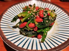 果仁菠菜-鱼谦脆皮烤鱼(华阳城店)