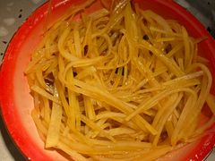凉拌土豆丝-鹤江桥·红油牛肉粉(SKP店)