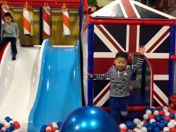 -开心哈乐亲子乐园(东森时尚百货店)