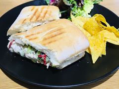 -HELLO 27 意面·沙拉·帕尼尼