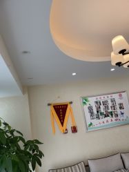 -苗医生专业祛痘·皮肤管理