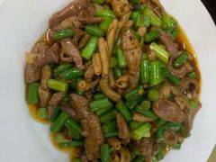 -余杨鸭鸭餐厅