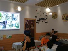 大堂-老前童小吃(北明程路店)