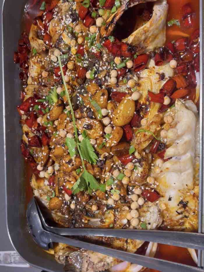 歆鱼坊鲜烤全鱼(中天健店)-"这么冷的天吃顿烤鱼不要太幸福呀,尤其是