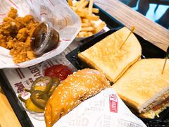 -The Habit Burger Grill 哈比特汉堡(爱琴海店)