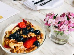 野莓核桃蜂蜜希腊酸奶-The Rug Cafe(王府中环店)
