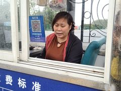 -零点广场-停车场