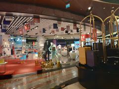 -MFO时尚折扣店