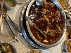 -肖肖酸萝卜鱼火锅(总店)