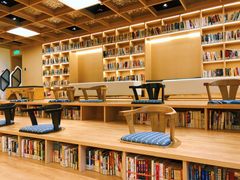 -漕河泾街道图书馆(漕河泾社区文化活动中心店)