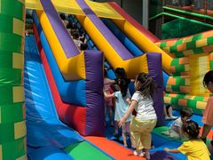 -蒙特利亲子乐园