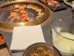 -铭牛烧肉·和牛海鲜自助(高新月牙湖店)