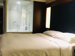 -上海浦东假日酒店