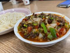 -歹歹的加个面过油肉拌面