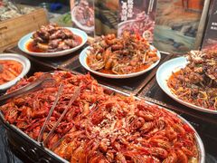 -雍容荟帝王蟹活龙虾展台自助(IFS黑金店)