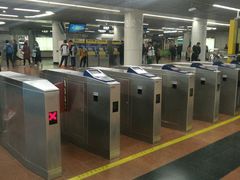 公园前-地铁站-公园前(地铁站)