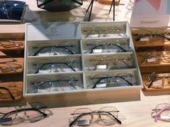-Trend1881视光·蔡司视觉(领展广场店)