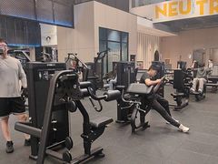 -滨力健身俱乐部