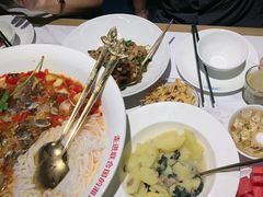 -坛宗剁椒鱼头(河西王府井店)