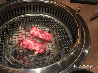 园区万怡开完会，已是午饭时间，跟同事都是无肉不欢的吃货