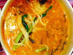 -香巴拉云南餐厅(华莱坞店)