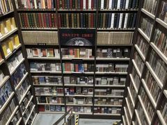 -钟书阁(群光广场店)
