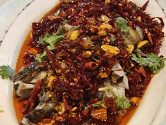 -巧克力渔家.小船海鲜胶东菜(万平口店)