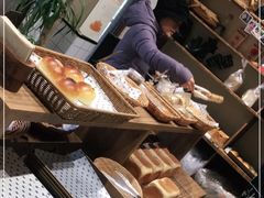 -沁屋面包店(人民东路店)