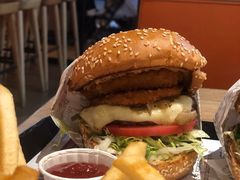 -The Habit Burger Grill 哈比特汉堡(复兴soho店)