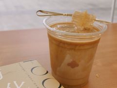 Bee的蜂巢拿铁-LilBee Coffee