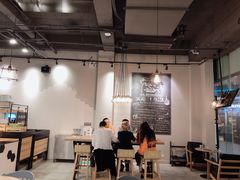 大堂-HELLO 27 意面·沙拉·帕尼尼