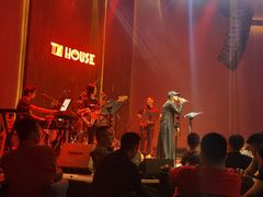 -TZ House音乐现场(来福士中心店)