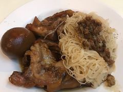 中段面线-阿水狮猪脚大王(台中公园店)