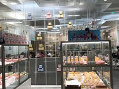 面包甜点陈列柜-奈雪的茶(市百一店)