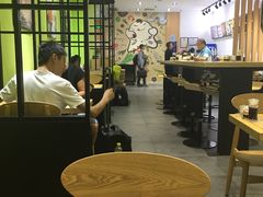 大堂-吉祥馄饨(虹桥火车站店)