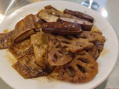 -老鼎万春卤菜(五代传承创始老店)