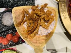卡真&酥肉-哥老官重庆美蛙鱼头(龙湖杭州金沙天街店)