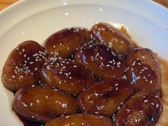 -帅巴人舅母子腊蹄民俗村